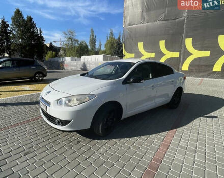 Білий Рено Флюенс, об'ємом двигуна 1.6 л та пробігом 173 тис. км за 7200 $, фото 1 на Automoto.ua