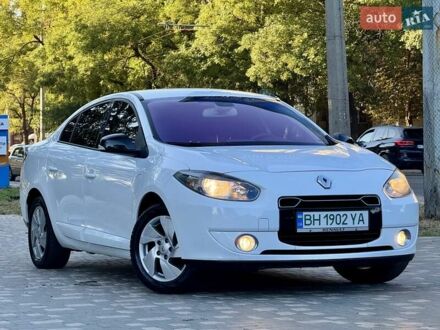 Білий Рено Флюенс, об'ємом двигуна 0 л та пробігом 151 тис. км за 5999 $, фото 1 на Automoto.ua