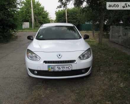 Белый Рено Флюенс, объемом двигателя 1.6 л и пробегом 52 тыс. км за 7300 $, фото 1 на Automoto.ua