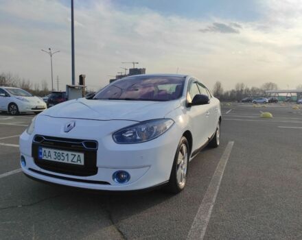 Белый Рено Флюенс, объемом двигателя 0 л и пробегом 110 тыс. км за 4000 $, фото 1 на Automoto.ua