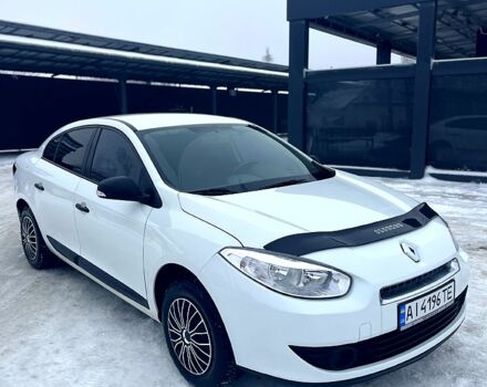 Белый Рено Флюенс, объемом двигателя 1.6 л и пробегом 29000 тыс. км за 5700 $, фото 1 на Automoto.ua