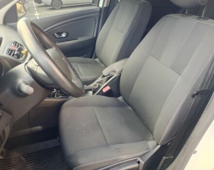 Белый Рено Флюенс, объемом двигателя 1.5 л и пробегом 270 тыс. км за 5937 $, фото 1 на Automoto.ua