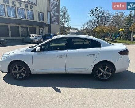 Белый Рено Флюенс, объемом двигателя 1.46 л и пробегом 286 тыс. км за 5600 $, фото 1 на Automoto.ua
