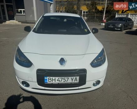 Белый Рено Флюенс, объемом двигателя 0 л и пробегом 104 тыс. км за 5000 $, фото 1 на Automoto.ua