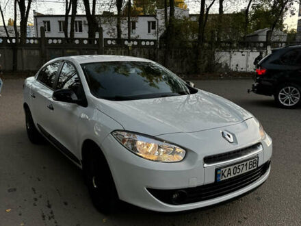 Рено Флюенс 2012 в Киеве на Automoto.ua Белый Рено Флюенс, объемом двигателя 1.46 л и пробегом 98 тыс. км за 7500 $, фото 1 на Automoto.ua