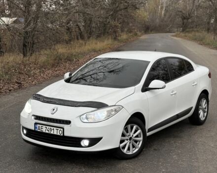 Белый Рено Флюенс, объемом двигателя 1.6 л и пробегом 170 тыс. км за 5800 $, фото 1 на Automoto.ua