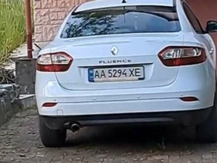 Рено Флюенс 2012 в Киеве на Automoto.ua Белый Рено Флюенс, объемом двигателя 1.46 л и пробегом 309 тыс. км за 6000 $, фото 1 на Automoto.ua