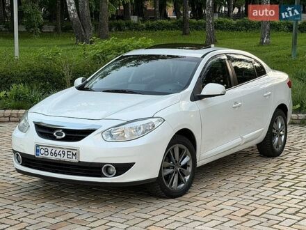 Белый Рено Флюенс, объемом двигателя 1.6 л и пробегом 247 тыс. км за 5200 $, фото 1 на Automoto.ua