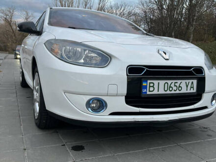 Білий Рено Флюенс, об'ємом двигуна 0 л та пробігом 111 тис. км за 11500 $, фото 1 на Automoto.ua