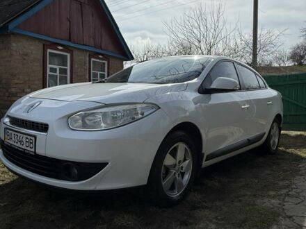 Белый Рено Флюенс, объемом двигателя 1.5 л и пробегом 208 тыс. км за 7500 $, фото 1 на Automoto.ua