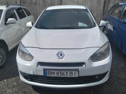 Белый Рено Флюенс, объемом двигателя 1.6 л и пробегом 440 тыс. км за 3500 $, фото 1 на Automoto.ua