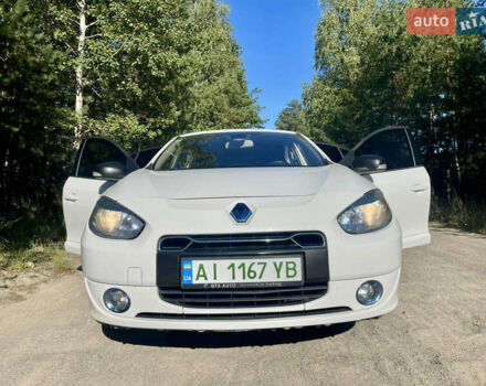 Білий Рено Флюенс, об'ємом двигуна 0 л та пробігом 137 тис. км за 6100 $, фото 1 на Automoto.ua