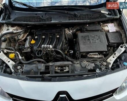 Білий Рено Флюенс, об'ємом двигуна 1.6 л та пробігом 214 тис. км за 7200 $, фото 1 на Automoto.ua