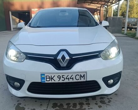 Білий Рено Флюенс, об'ємом двигуна 1.46 л та пробігом 220 тис. км за 6900 $, фото 1 на Automoto.ua