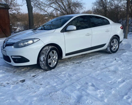 Білий Рено Флюенс, об'ємом двигуна 1.6 л та пробігом 223 тис. км за 7400 $, фото 1 на Automoto.ua