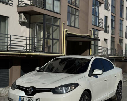 Білий Рено Флюенс, об'ємом двигуна 2 л та пробігом 217 тис. км за 8500 $, фото 1 на Automoto.ua