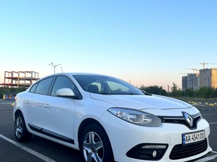 Белый Рено Флюенс, объемом двигателя 1.5 л и пробегом 229 тыс. км за 7100 $, фото 1 на Automoto.ua