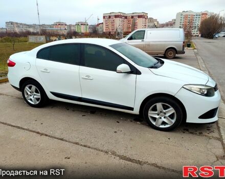 Белый Рено Флюенс, объемом двигателя 1.5 л и пробегом 204 тыс. км за 7000 $, фото 1 на Automoto.ua