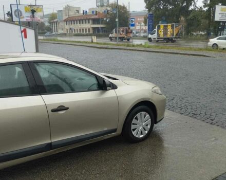 Бежевый Рено Флюенс, объемом двигателя 1.6 л и пробегом 213 тыс. км за 5300 $, фото 1 на Automoto.ua