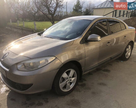 Бежевый Рено Флюенс, объемом двигателя 1.6 л и пробегом 295 тыс. км за 5150 $, фото 1 на Automoto.ua