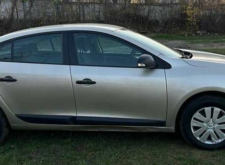 Бежевий Рено Флюенс, об'ємом двигуна 1.6 л та пробігом 214 тис. км за 5600 $, фото 3 на Automoto.ua