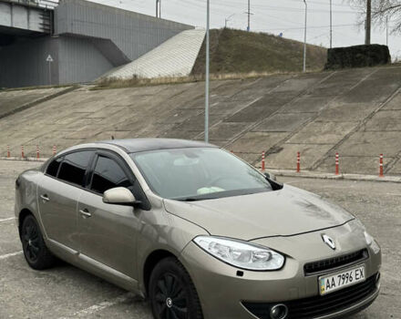 Бежевый Рено Флюенс, объемом двигателя 1.6 л и пробегом 192 тыс. км за 6200 $, фото 2 на Automoto.ua