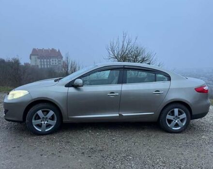 Бежевый Рено Флюенс, объемом двигателя 1.5 л и пробегом 198 тыс. км за 7500 $, фото 2 на Automoto.ua