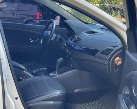 Рено Флюенс 2013 в Одессе на Automoto.ua Бежевый Рено Флюенс, объемом двигателя 1.46 л и пробегом 238 тыс. км за 7500 $, фото 15 на Automoto.ua