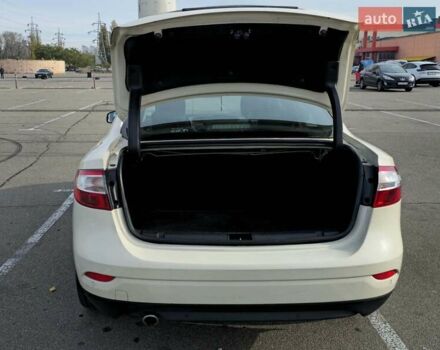 Бежевый Рено Флюенс, объемом двигателя 2 л и пробегом 229 тыс. км за 8000 $, фото 6 на Automoto.ua