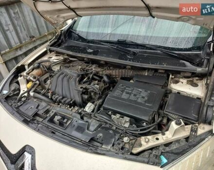 Бежевый Рено Флюенс, объемом двигателя 1.6 л и пробегом 275 тыс. км за 8000 $, фото 14 на Automoto.ua