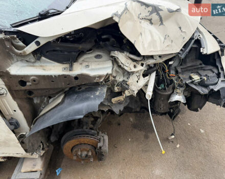 Бежевый Рено Флюенс, объемом двигателя 1.46 л и пробегом 220 тыс. км за 3200 $, фото 5 на Automoto.ua