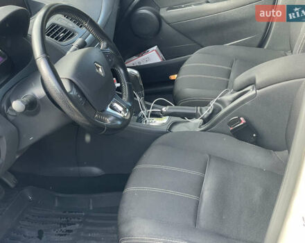 Бежевый Рено Флюенс, объемом двигателя 1.46 л и пробегом 160 тыс. км за 7600 $, фото 13 на Automoto.ua