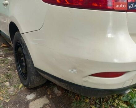 Бежевый Рено Флюенс, объемом двигателя 1.6 л и пробегом 275 тыс. км за 8000 $, фото 6 на Automoto.ua