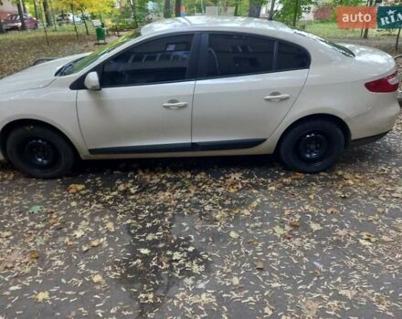 Бежевый Рено Флюенс, объемом двигателя 1.6 л и пробегом 275 тыс. км за 8000 $, фото 4 на Automoto.ua