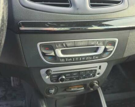 Бежевый Рено Флюенс, объемом двигателя 2 л и пробегом 229 тыс. км за 8000 $, фото 14 на Automoto.ua