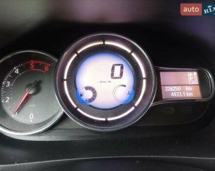 Бежевый Рено Флюенс, объемом двигателя 1.46 л и пробегом 226 тыс. км за 8300 $, фото 13 на Automoto.ua