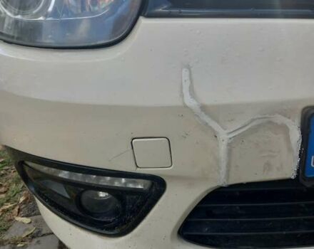 Бежевый Рено Флюенс, объемом двигателя 1.6 л и пробегом 275 тыс. км за 8000 $, фото 5 на Automoto.ua