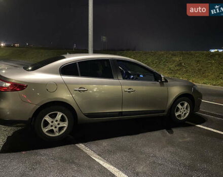 Бежевый Рено Флюенс, объемом двигателя 1.46 л и пробегом 233 тыс. км за 7300 $, фото 6 на Automoto.ua