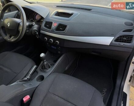 Бежевый Рено Флюенс, объемом двигателя 1.46 л и пробегом 200 тыс. км за 7350 $, фото 19 на Automoto.ua