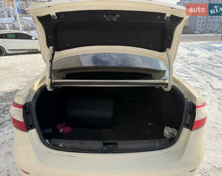 Бежевый Рено Флюенс, объемом двигателя 1.46 л и пробегом 170 тыс. км за 6700 $, фото 27 на Automoto.ua