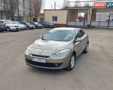 Бежевый Рено Флюенс, объемом двигателя 1.6 л и пробегом 306 тыс. км за 5300 $, фото 1 на Automoto.ua
