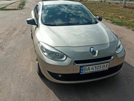 Рено Флюенс 2010 в Новгородка на Automoto.ua Бежевый Рено Флюенс, объемом двигателя 1.6 л и пробегом 196 тыс. км за 6900 $, фото 1 на Automoto.ua