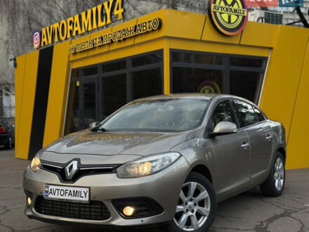 Рено Флюенс 2011 в Киеве на Automoto.ua Бежевый Рено Флюенс, объемом двигателя 1.6 л и пробегом 329 тыс. км за 5299 $, фото 1 на Automoto.ua