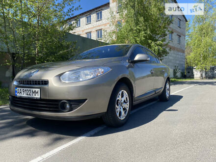 Рено Флюенс 2012 в Киеве на Automoto.ua Бежевый Рено Флюенс, объемом двигателя 1.6 л и пробегом 182 тыс. км за 7700 $, фото 1 на Automoto.ua