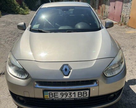Бежевый Рено Флюенс, объемом двигателя 1.6 л и пробегом 63 тыс. км за 8100 $, фото 1 на Automoto.ua