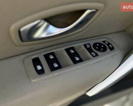 Черный Рено Флюенс, объемом двигателя 1.6 л и пробегом 144 тыс. км за 6500 $, фото 9 на Automoto.ua