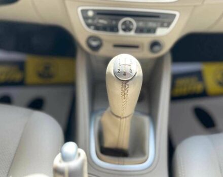 Черный Рено Флюенс, объемом двигателя 1.6 л и пробегом 144 тыс. км за 6500 $, фото 16 на Automoto.ua