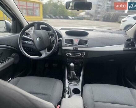 Черный Рено Флюенс, объемом двигателя 1.6 л и пробегом 265 тыс. км за 6600 $, фото 10 на Automoto.ua