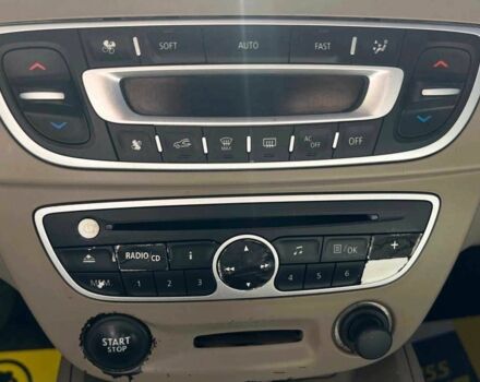 Черный Рено Флюенс, объемом двигателя 1.6 л и пробегом 144 тыс. км за 6500 $, фото 18 на Automoto.ua