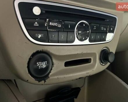 Черный Рено Флюенс, объемом двигателя 1.6 л и пробегом 144 тыс. км за 6500 $, фото 17 на Automoto.ua